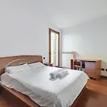 Appartement 5 Minutes From Station With Parking Trévise