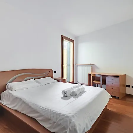 Lägenhet 5 Minutes From Station With Parking Treviso