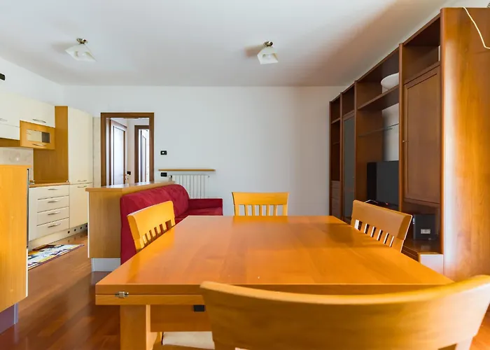 5 Minutes From Treviso Station With Parking