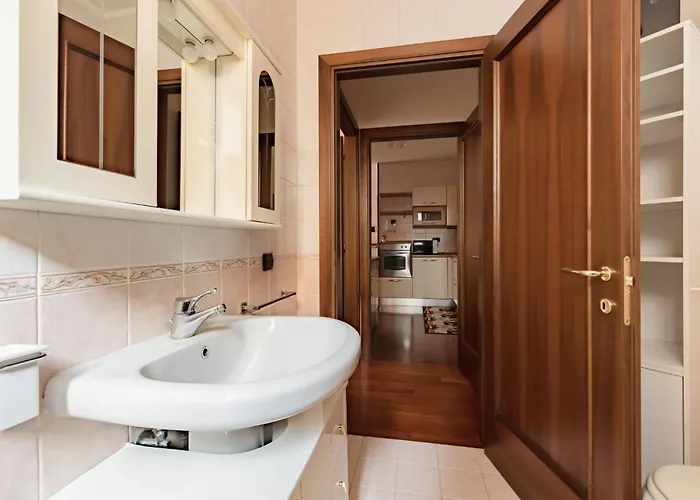 5 Minutes From Treviso Station With Parking Apartment *